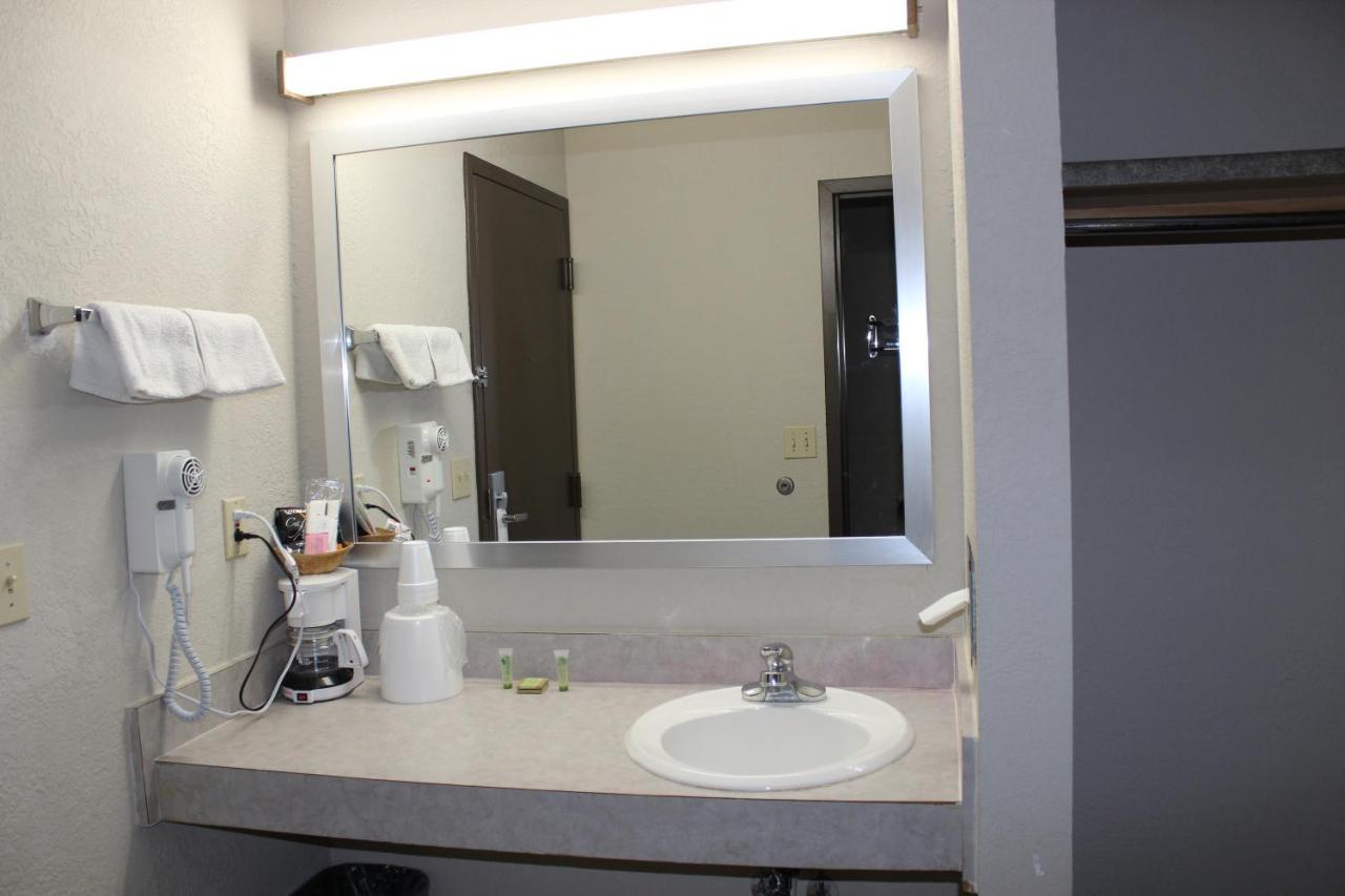Desoto Inn & Suites Missouri Valley Dış mekan fotoğraf